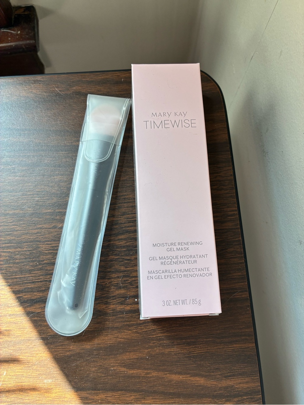 Mary Kay TimeWise Moisture Renewing Gel Mask with Mask Applicator